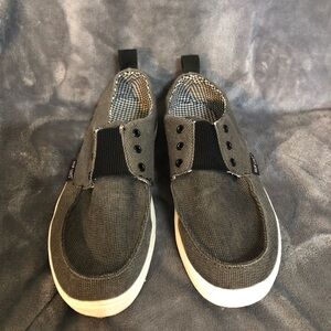 Muk Luks slip ons